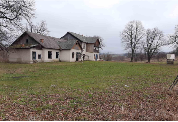 Реконструкція будівлі під заклад для дозвілля молоді, комерційний чи інший вид діяльності