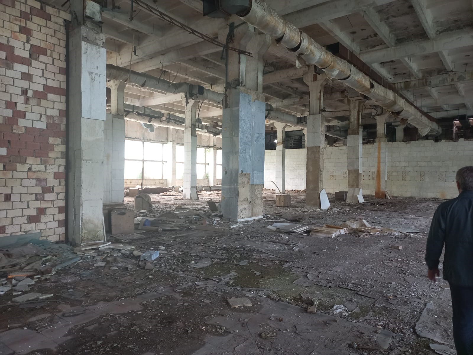 Територія заводу Кварц